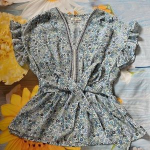 Max Studio top, tie waits top, cute print, size Medium